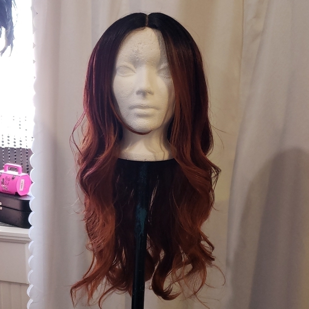 Beautiful Multi Tone Red Wavy Wig - Picture 3 of 9